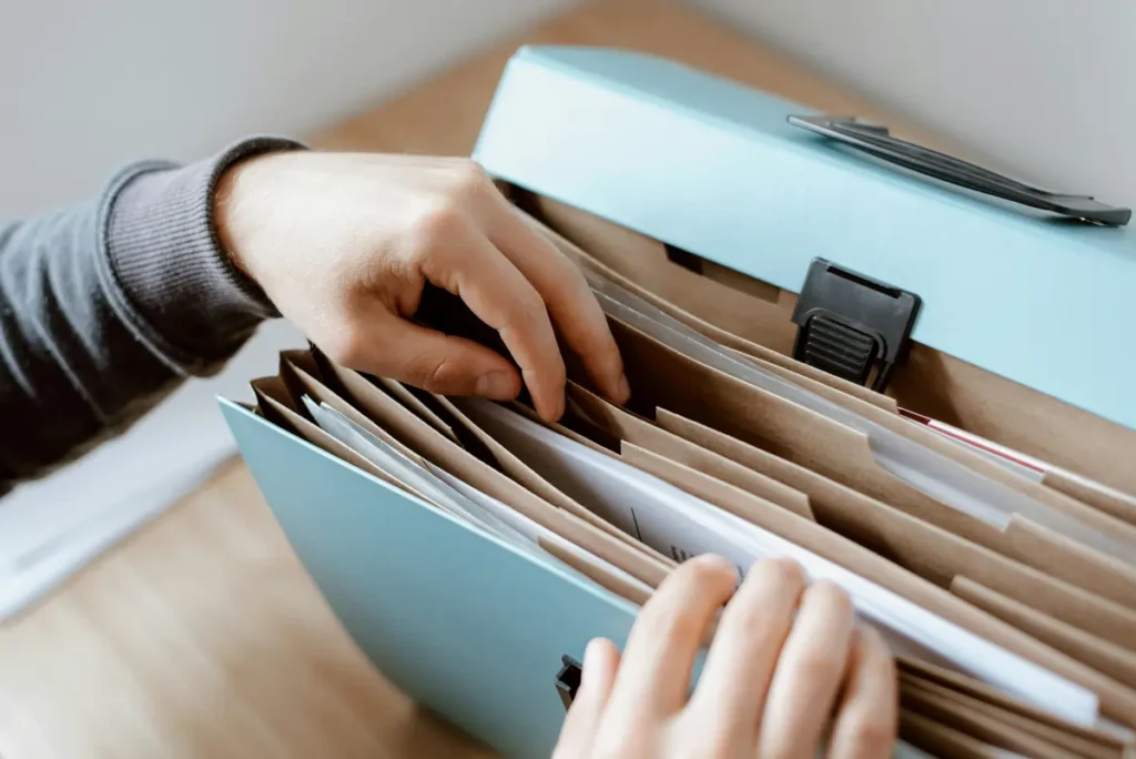 Record archiving in Romania